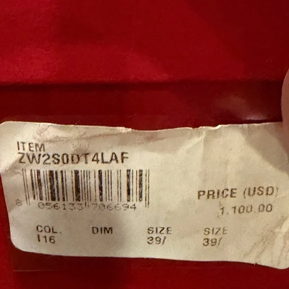 Valentino Garavani Beige and Gold Heels - Picture 5 of 10